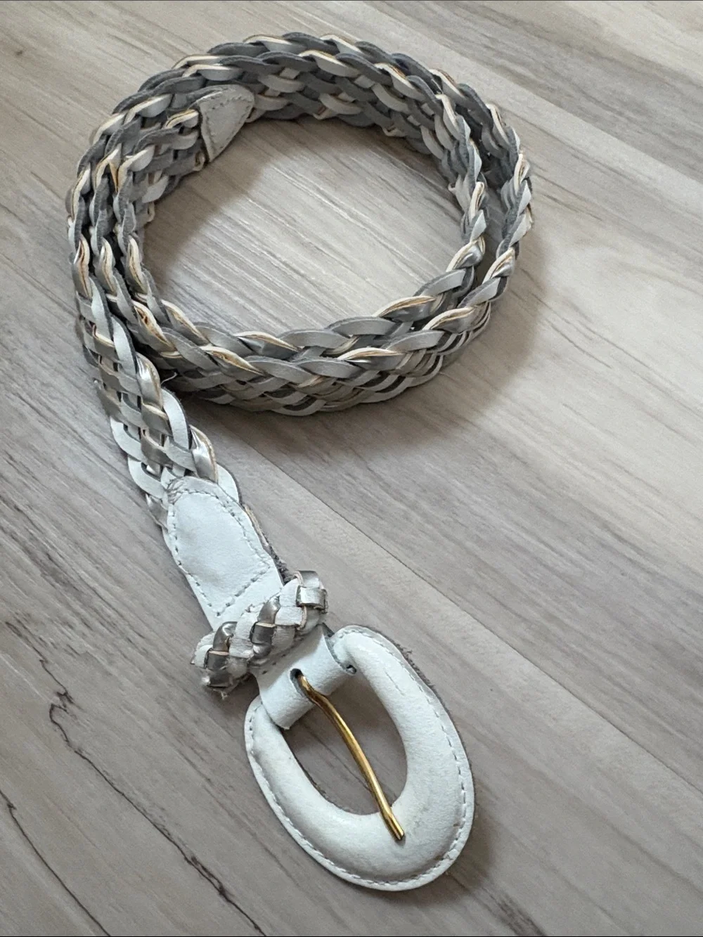 Woven Leather Belt in White and silver